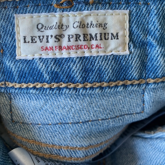 Levi’s Premium 70’s High Flare Jeans 👖 - Picture 17 of 17
